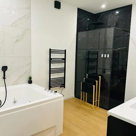 Elegant Avec Bain Balneotherapie